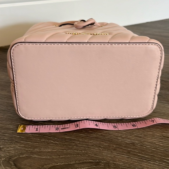 NWOT Michael Kors Suri Crossbody - Picture 4 of 5